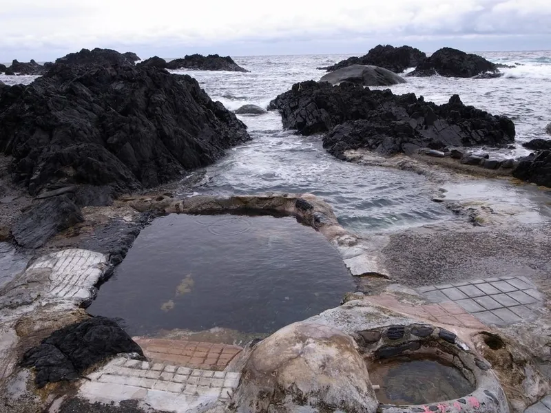 Hirauchi Seaside Hot Spring