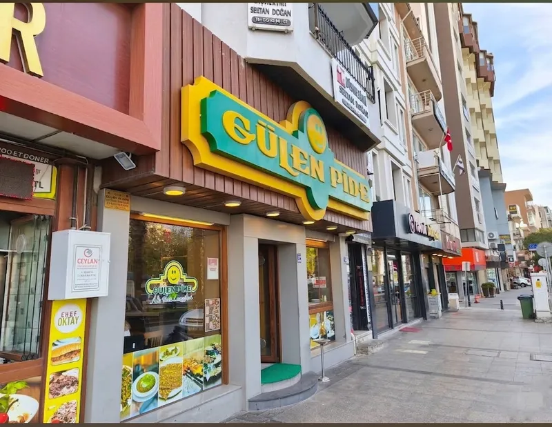 Gülen Pide