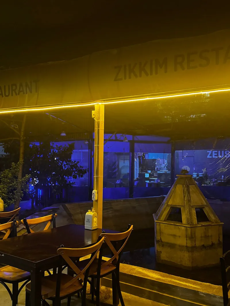 Zıkkım Birahanesi