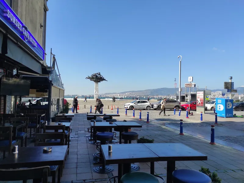 Sunset Cafe