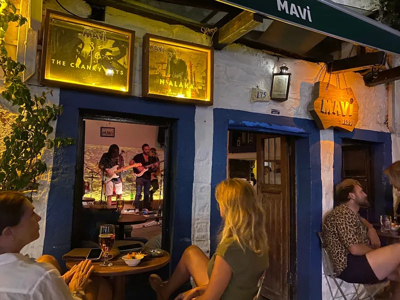 Mavi Bar
