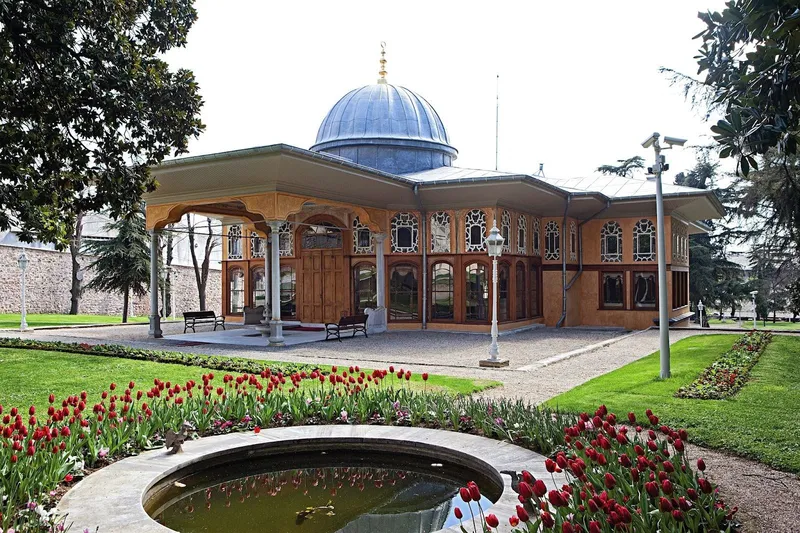 Aynali Kavak Palace