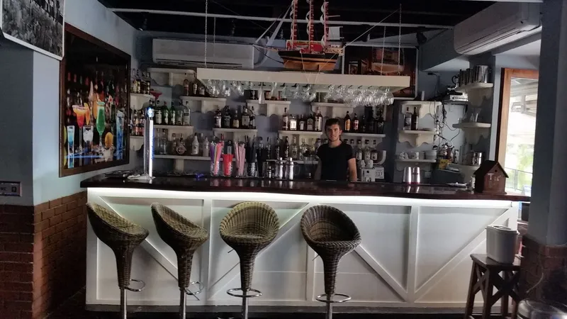 Moonlight Bar