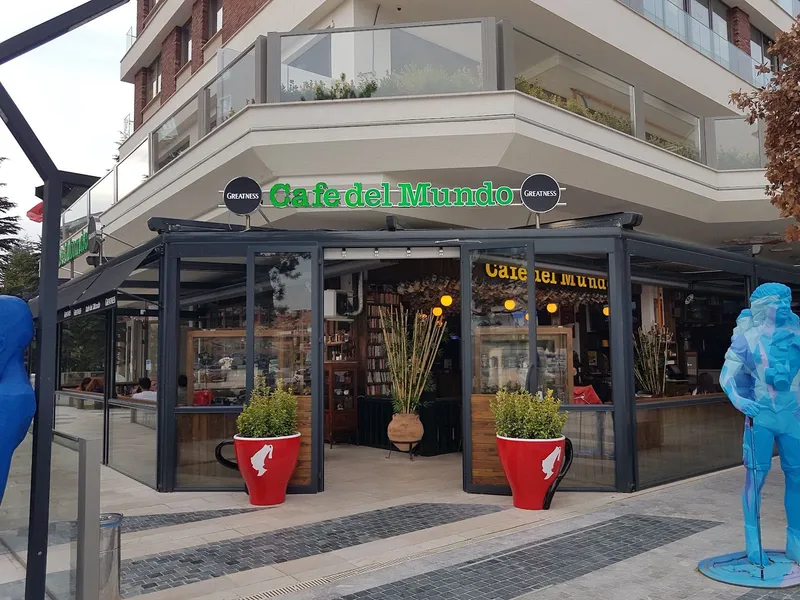Cafe Del Mundo