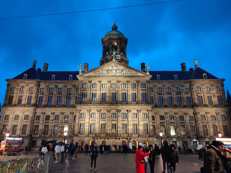Royal Palace (Koninklijk Paleis)