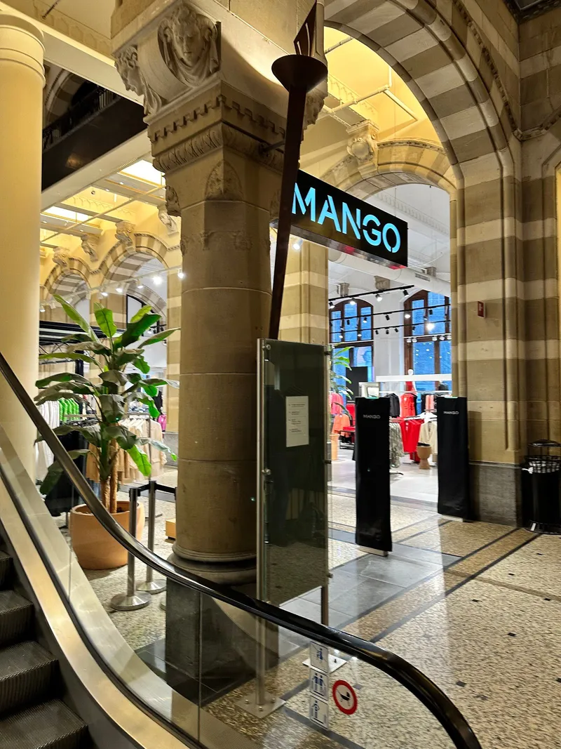 Magna Plaza