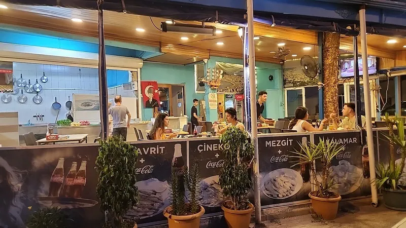Balık & Köfte Ekmek
