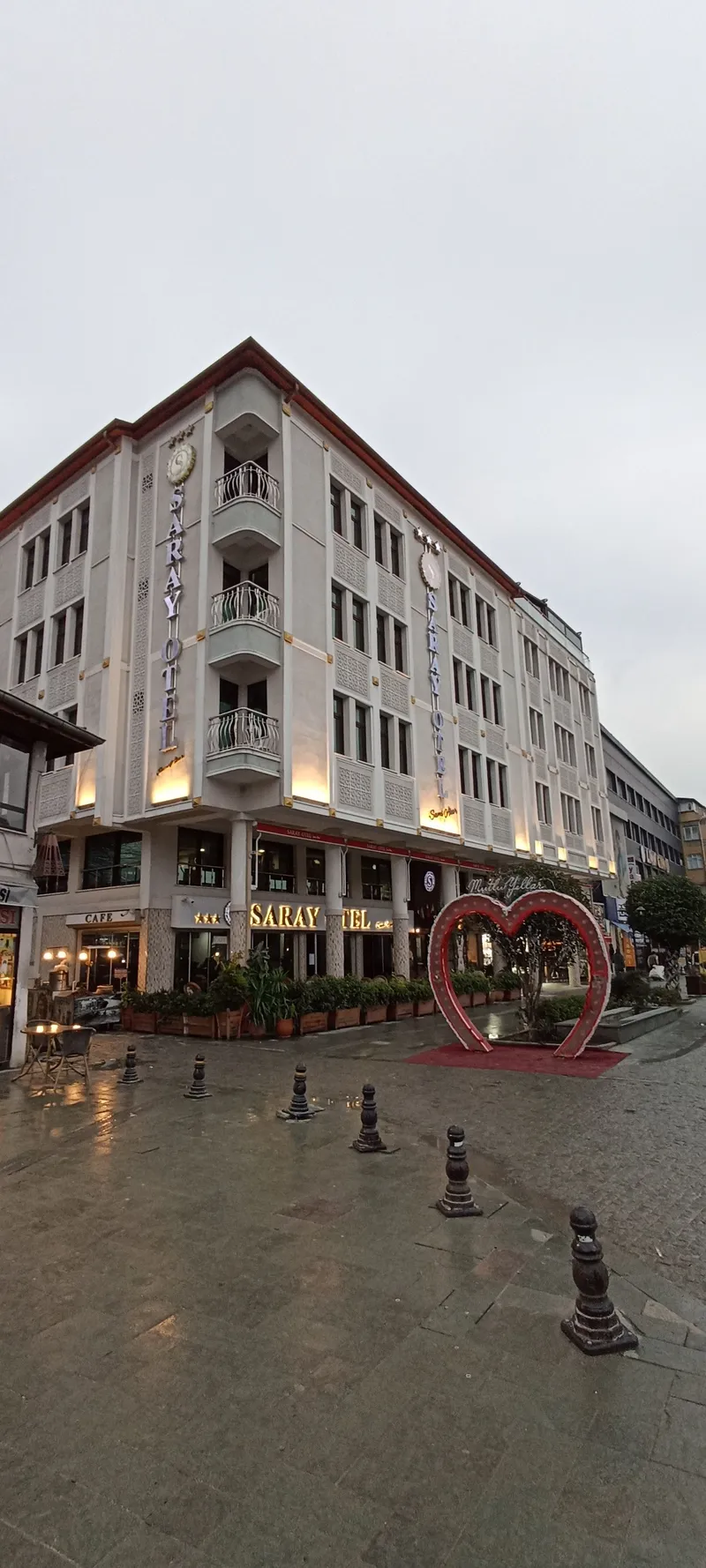 Saray Otel