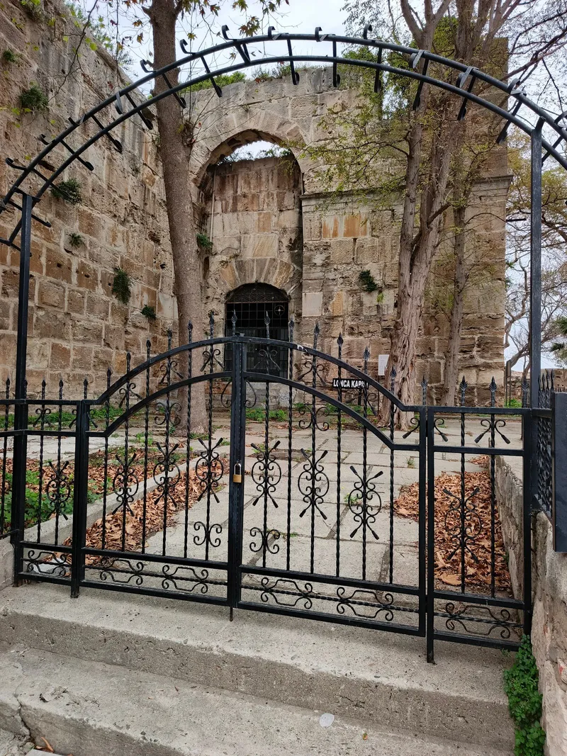 Lonca Kapı