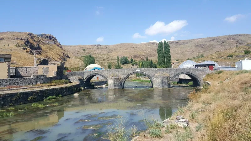 Taş Köprü