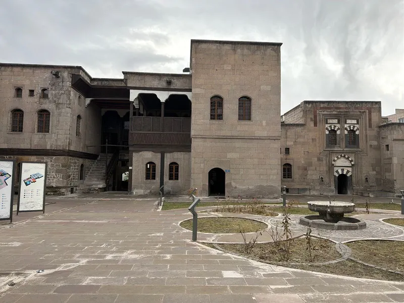 Güpgüpoğlu Konağı