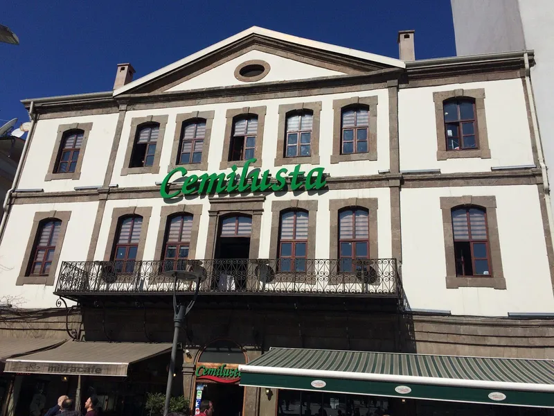 Cemilusta