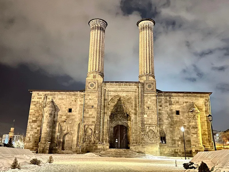 Çifte Minareli Medrese
