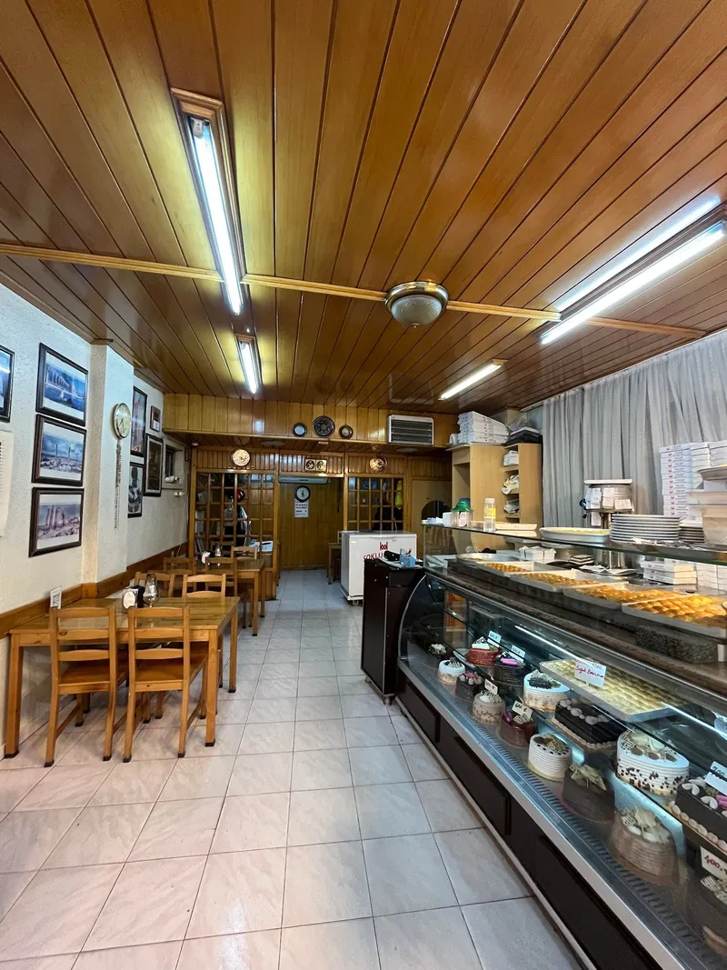 Baklavacı Badıllı Dedeoğlu